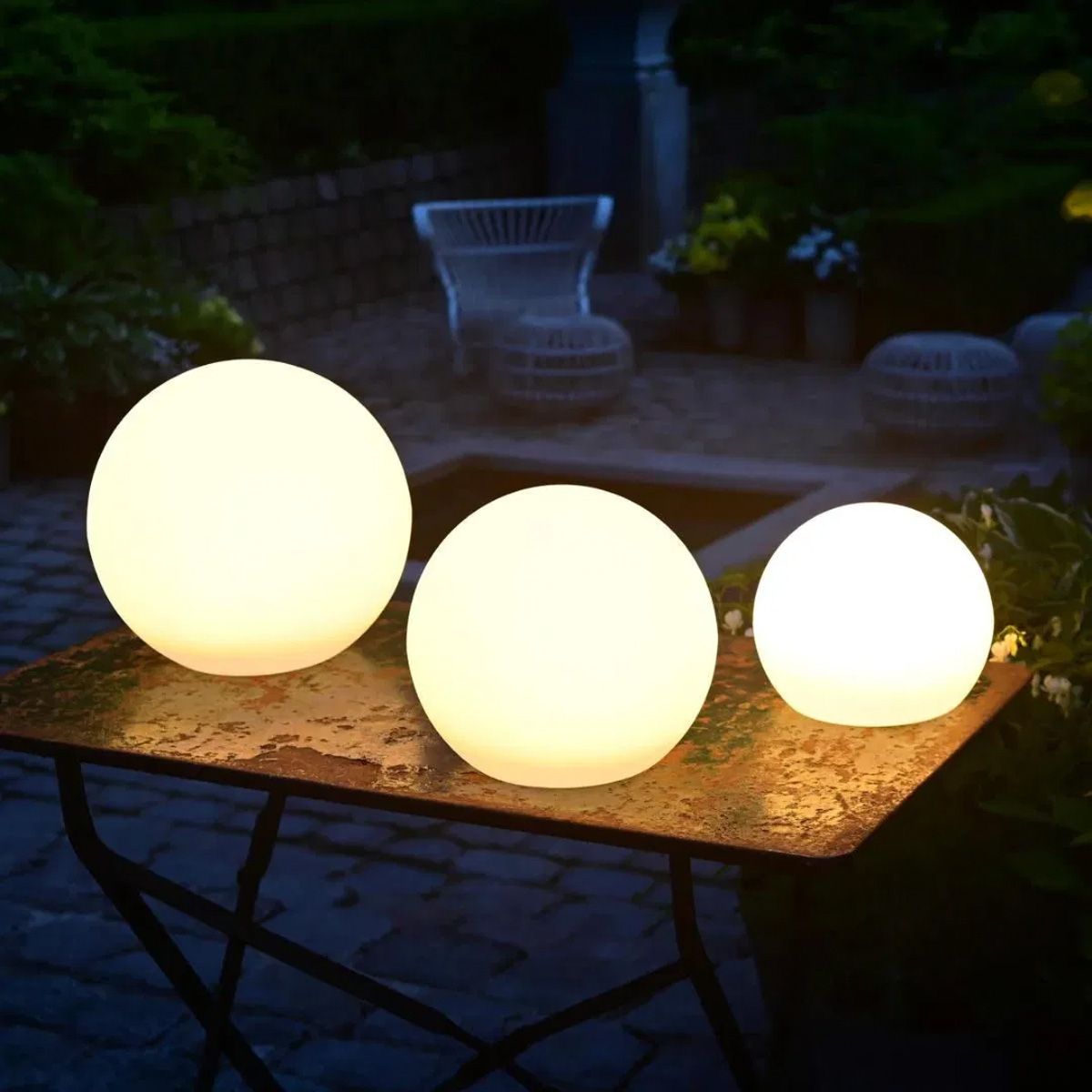 Solar globes